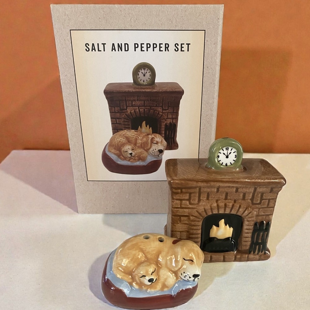 Cracker Barrel Salt & Pepper Shakers Set Dog By‎ The Fire